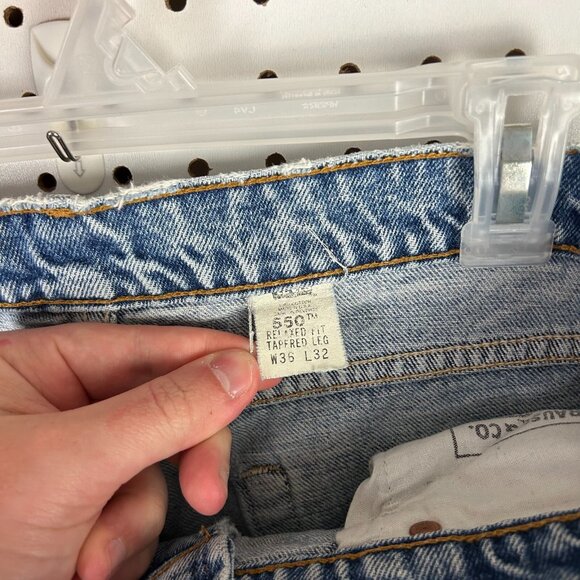 Levi's 550 Vintage Blue Jeans Sz 34x32 USA Made Relaxed Fit Light 90s Distressed - Picture 8 of 9